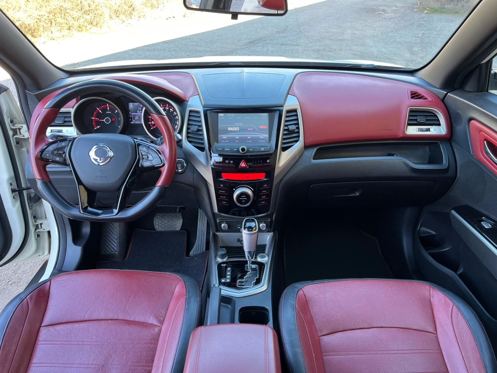 SsangYong Tivoli 1.6D-УНИКАТ-RED, снимка 14 - Автомобили и джипове - 53837287