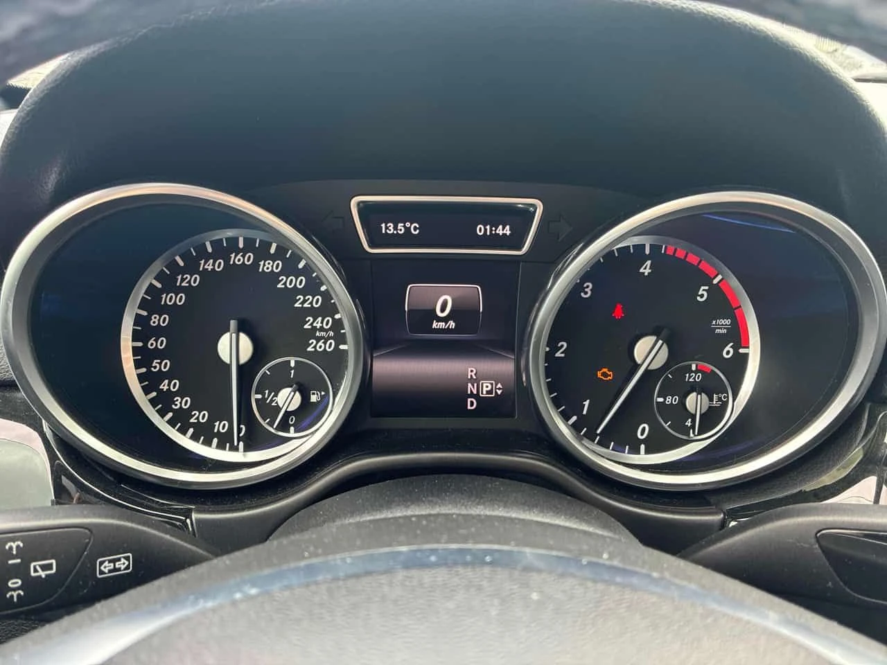 Mercedes-Benz ML 350  | BLUETEC | AMG PACK | PANO | ПОДГРЕВ | КОЖА , снимка 7 - Автомобили и джипове - 54454267