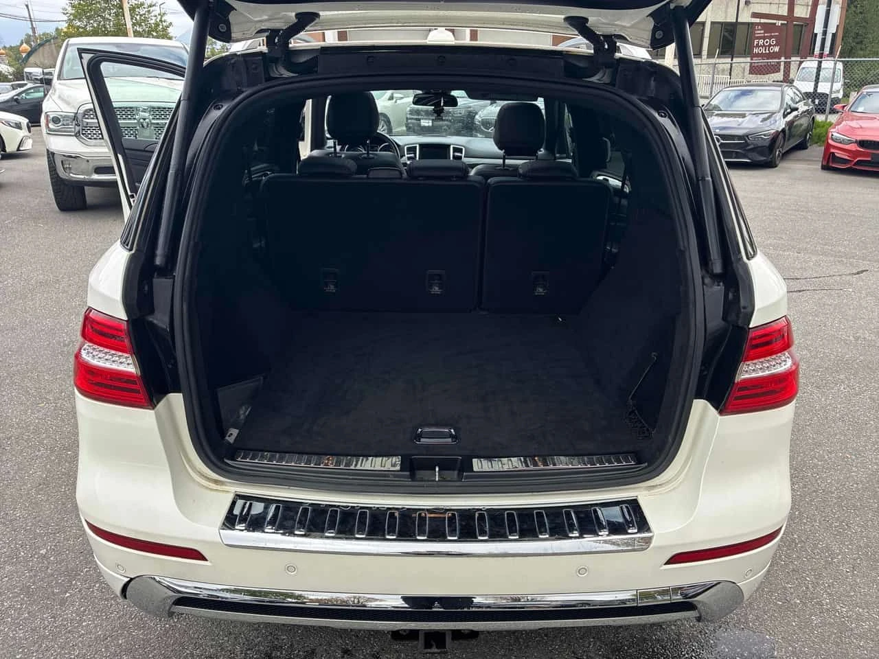 Mercedes-Benz ML 350  | BLUETEC | AMG PACK | PANO | ПОДГРЕВ | КОЖА , снимка 10 - Автомобили и джипове - 54454267
