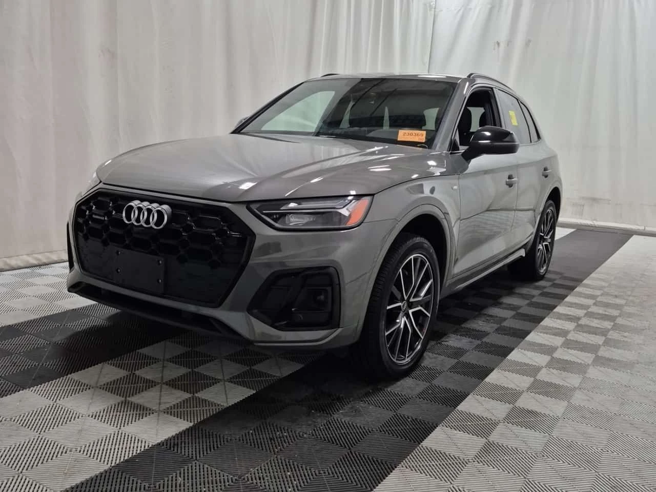 Audi Q5 * PROGRESSIV * Един собственик * От VW * 