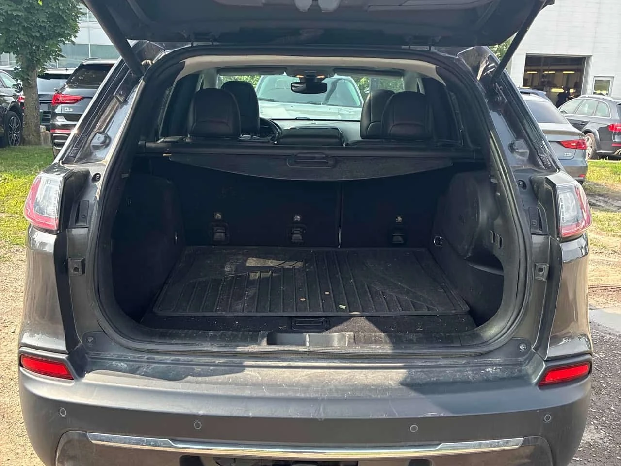 Jeep Cherokee  Limited / CARFAX / ���������� / 2 �����  | Mobile.bg � ����������� 11