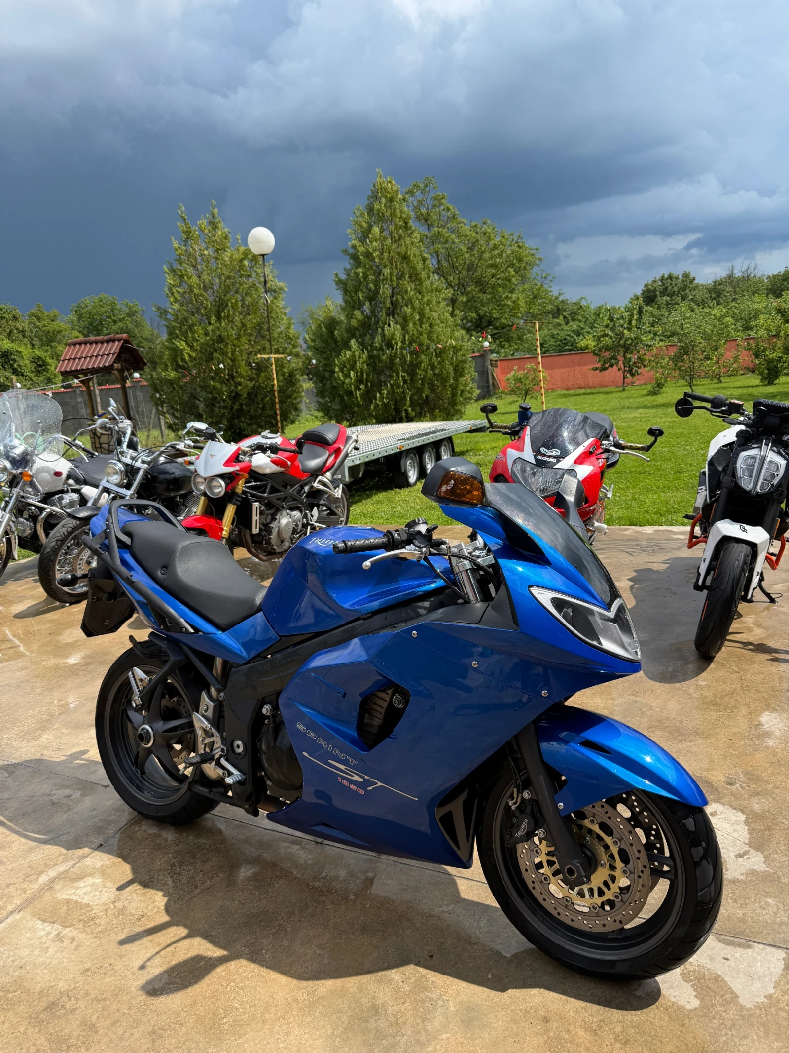 Triumph Sprint St 1050, снимка 2 - Мотоциклети и мототехника - 54759319