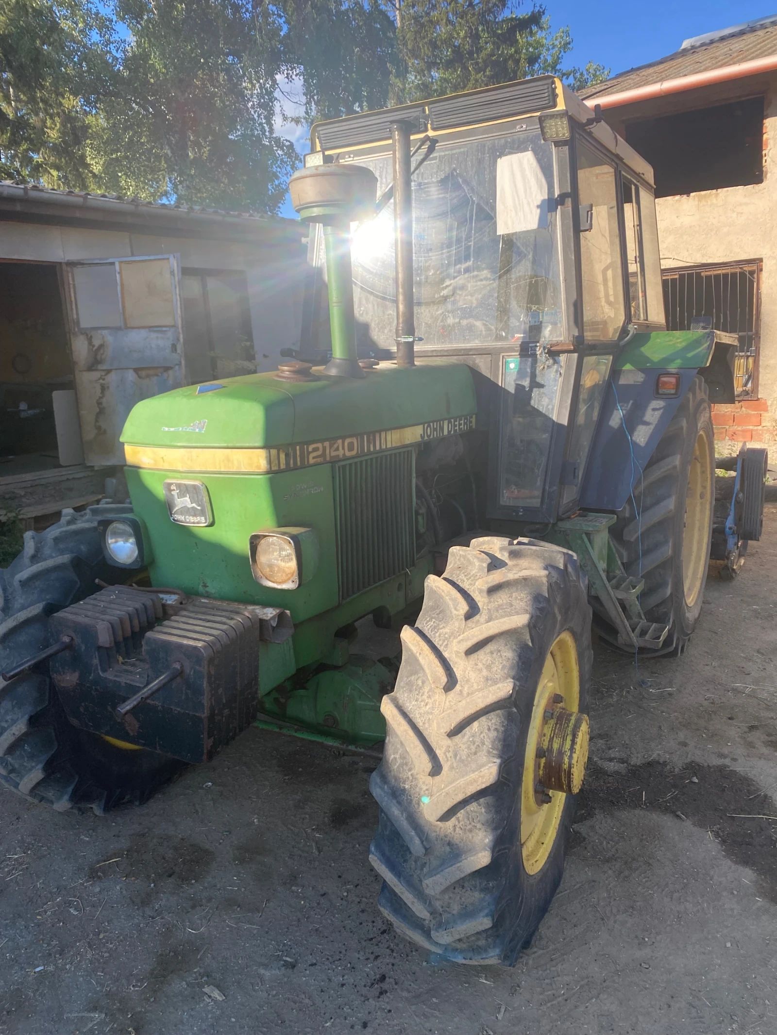Трактор John Deere 2140