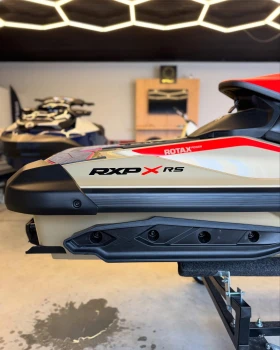 Джет Bombardier Sea Doo Sea Doo RXP-X 325 Tech Package, снимка 6 - Воден транспорт - 49187448