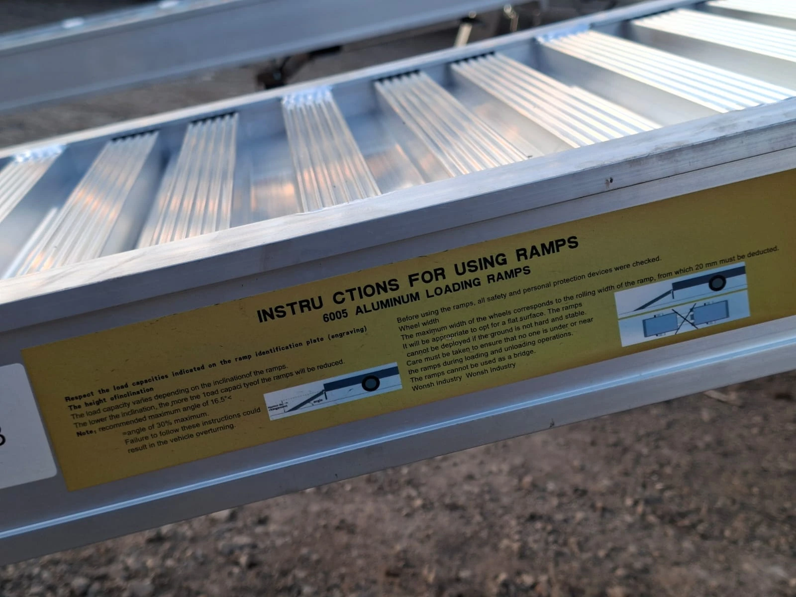 За автомобил Neptun N35-350 2 LOAD MAX, снимка 10 - Ремаркета - 53976915