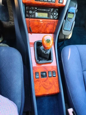 Mercedes-Benz 124 Е200, снимка 5