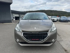 Peugeot 208 1.2i 76 000km, снимка 2