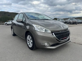 Peugeot 208 1.2i 76 000km, снимка 3