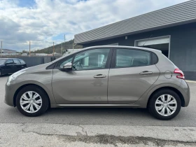 Peugeot 208 1.2i 76 000km, снимка 8