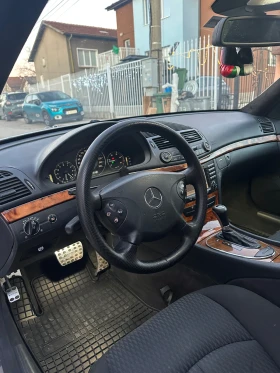 Mercedes-Benz E 270 ЧИП, снимка 3