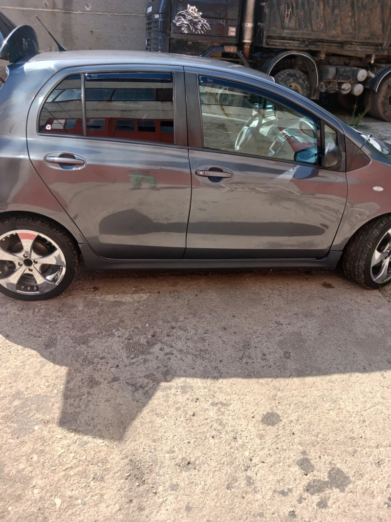 Toyota Yaris, снимка 4 - Автомобили и джипове - 47321582