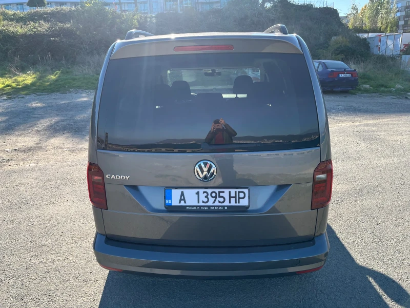 VW Caddy Лайф, снимка 8 - Автомобили и джипове - 47786948