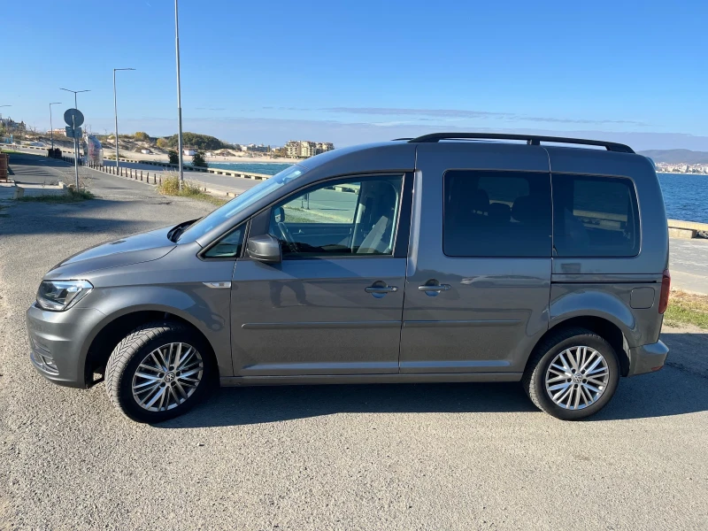 VW Caddy Лайф, снимка 4 - Автомобили и джипове - 47786948