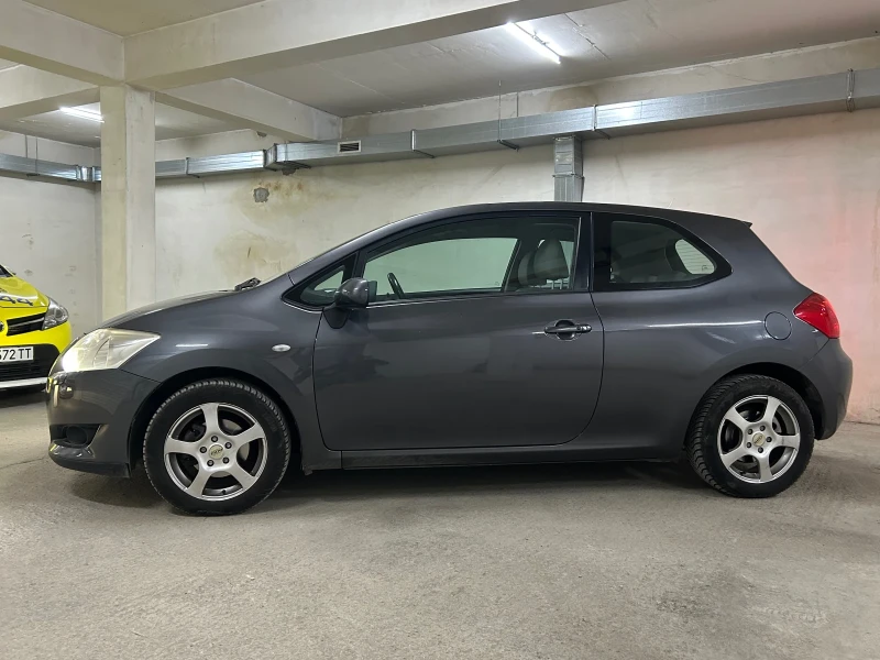 Toyota Auris, снимка 15 - Автомобили и джипове - 48968152