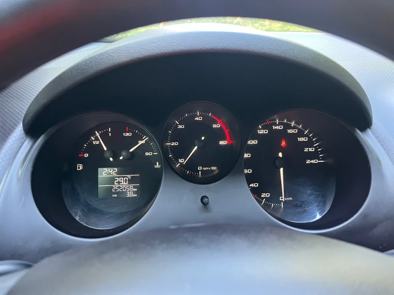 Seat Altea 4x4* Face* 1.9* 105* Подгрев* Парктроник, снимка 17 - Автомобили и джипове - 51302250