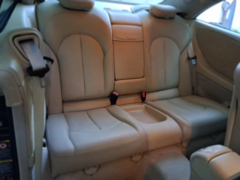 Mercedes-Benz CLK 270 CDI, снимка 10 - Автомобили и джипове - 52190489