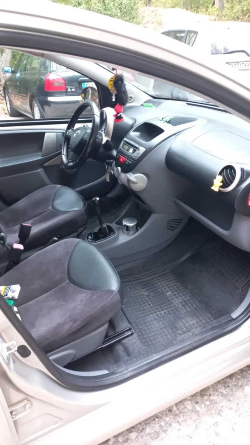 Toyota Aygo, снимка 8 - Автомобили и джипове - 52299486
