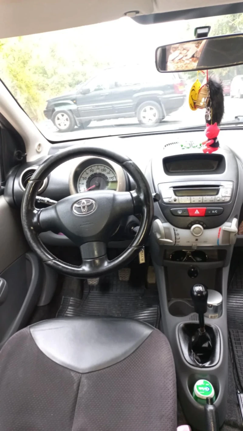 Toyota Aygo, снимка 10 - Автомобили и джипове - 52299486
