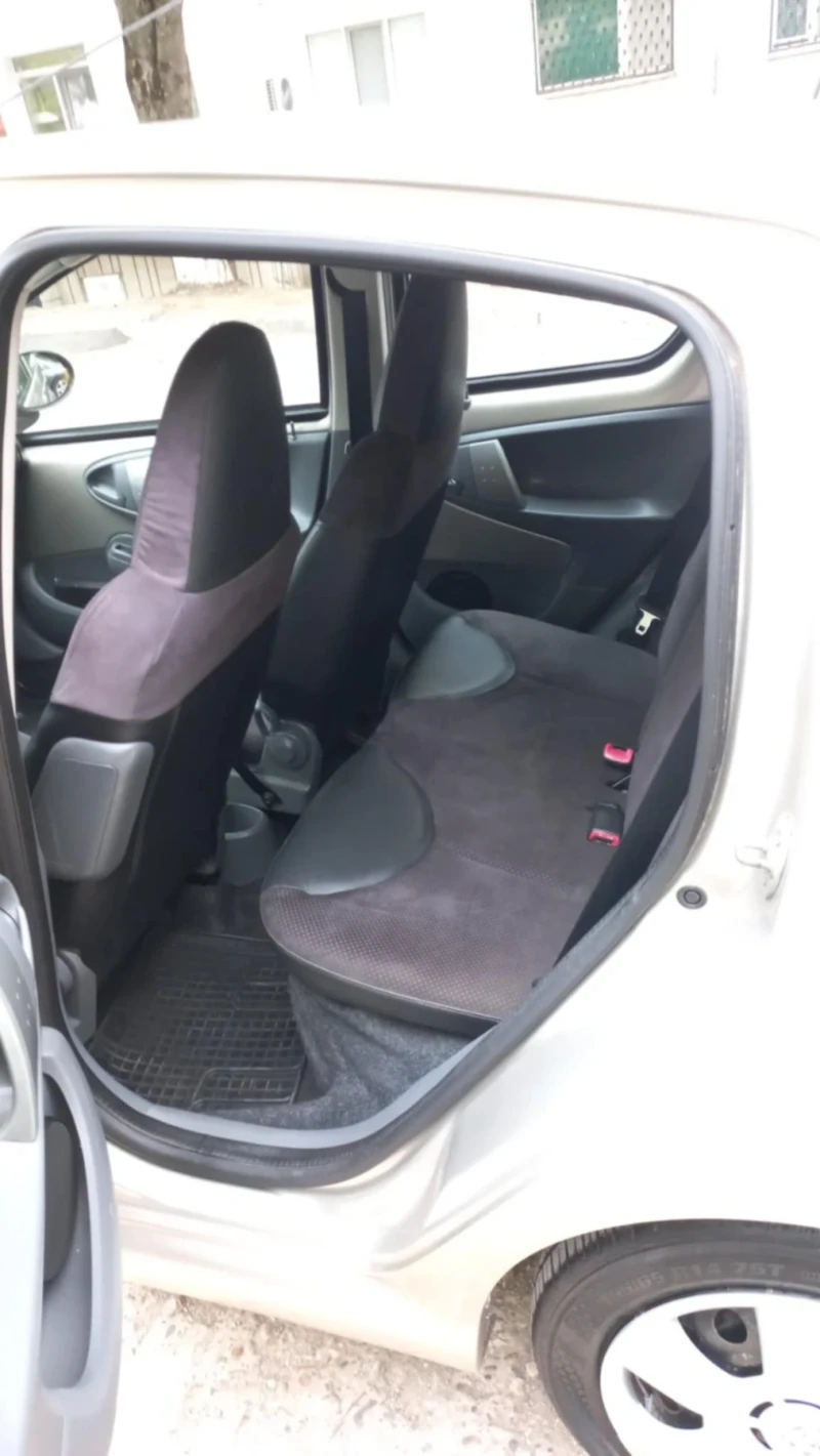 Toyota Aygo, снимка 9 - Автомобили и джипове - 52299486