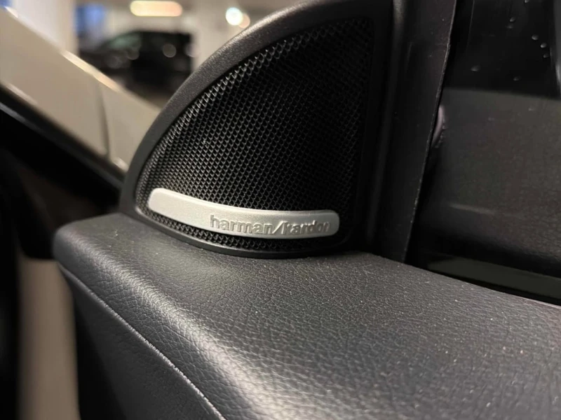 Mercedes-Benz CLA 45 AMG * CARFAX * БЕЗ ПЪРВОНАЧАЛНА ВНОСКА, снимка 13 - Автомобили и джипове - 52661961