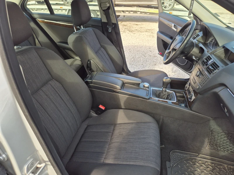 Mercedes-Benz C 180 2.0i Benzin 156ps. COMPRESOR , снимка 13 - Автомобили и джипове - 53118252