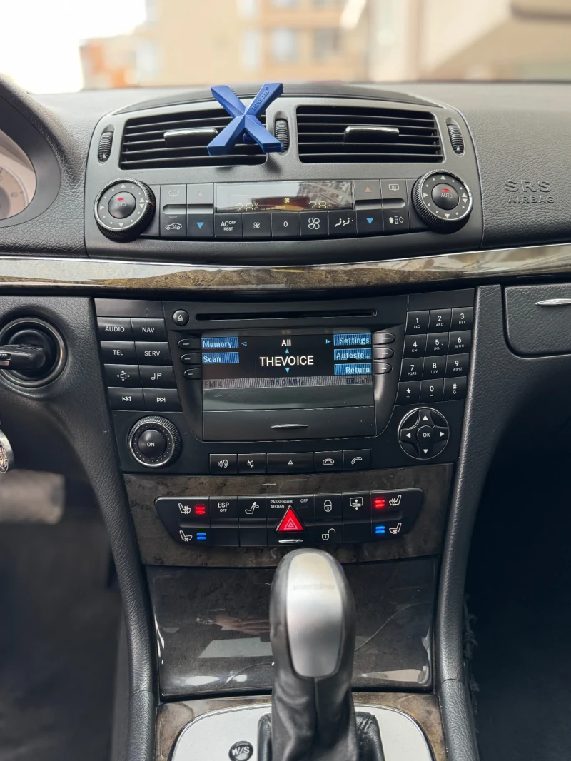 Mercedes-Benz E 320 CDI 360кс., снимка 14 - Автомобили и джипове - 53354012