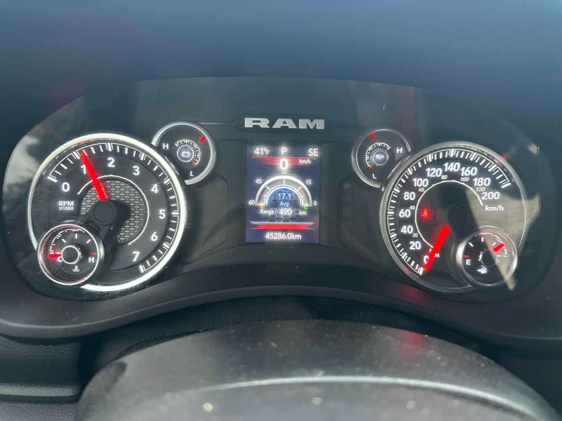 Dodge RAM 3500 * Big Horn * CARFAX * KEYLESS * ПОДГРЕВИ * , снимка 8 - Автомобили и джипове - 53586914