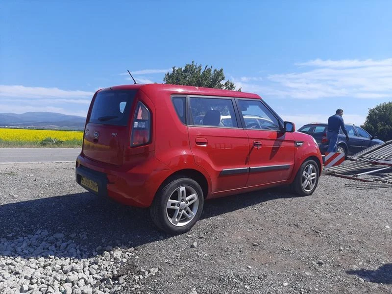 Kia Soul 1.6 crdi, снимка 3 - Автомобили и джипове - 32848542