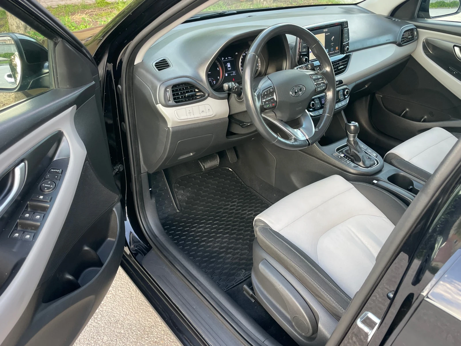 Hyundai I30 1.6CRDI 136к.с. NAVI CAMERA EURO6 | Mobile.bg — изображение 12