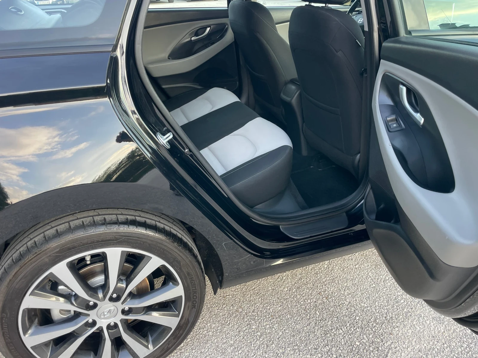 Hyundai I30 1.6CRDI 136к.с. NAVI CAMERA EURO6 | Mobile.bg — изображение 15