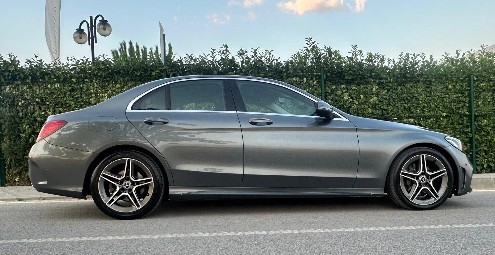Mercedes-Benz C 200 * AMG Line Digital* Laser*  - изображение 7