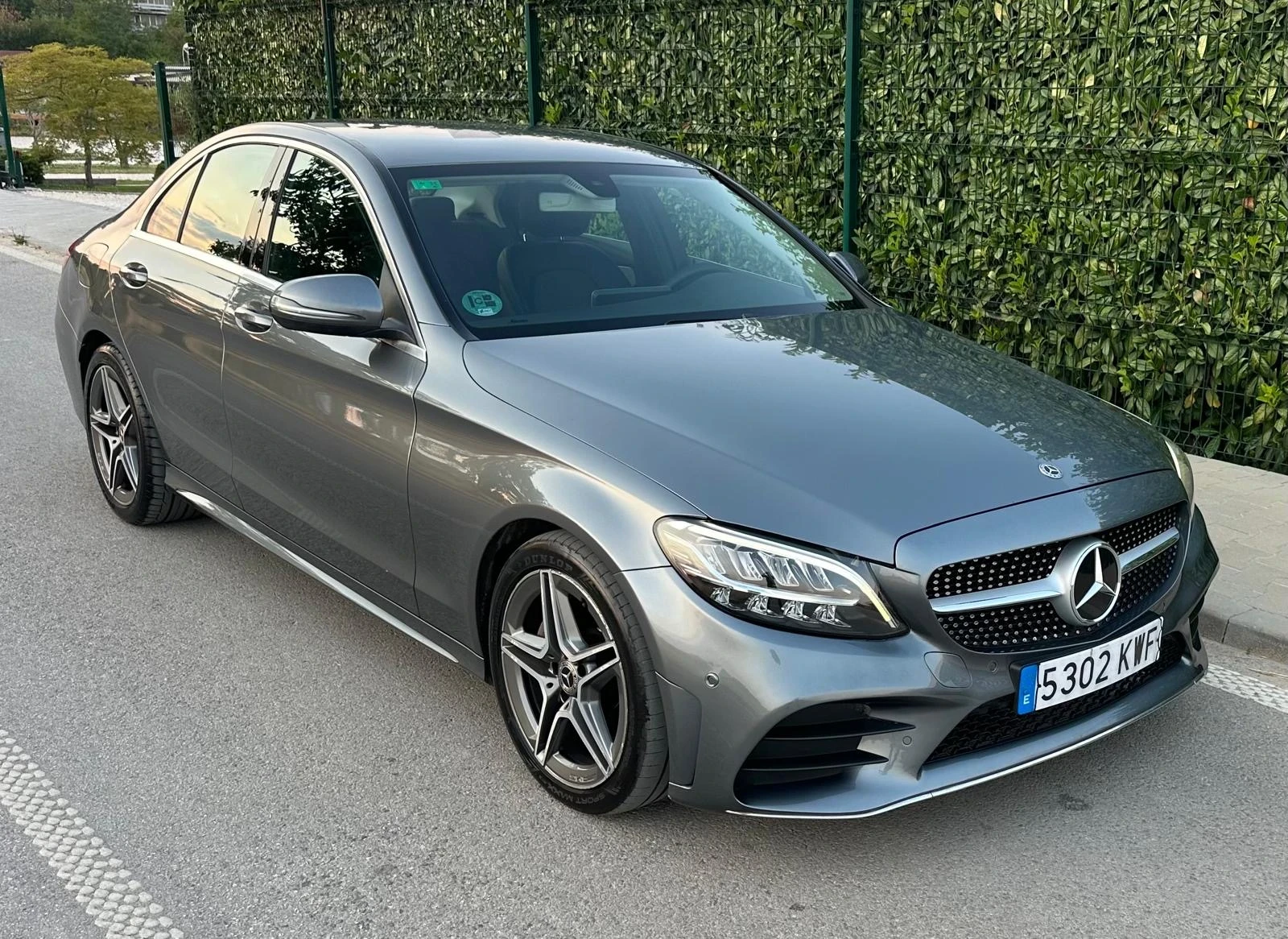 Mercedes-Benz C 200 * AMG Line Digital* Laser*  - изображение 3