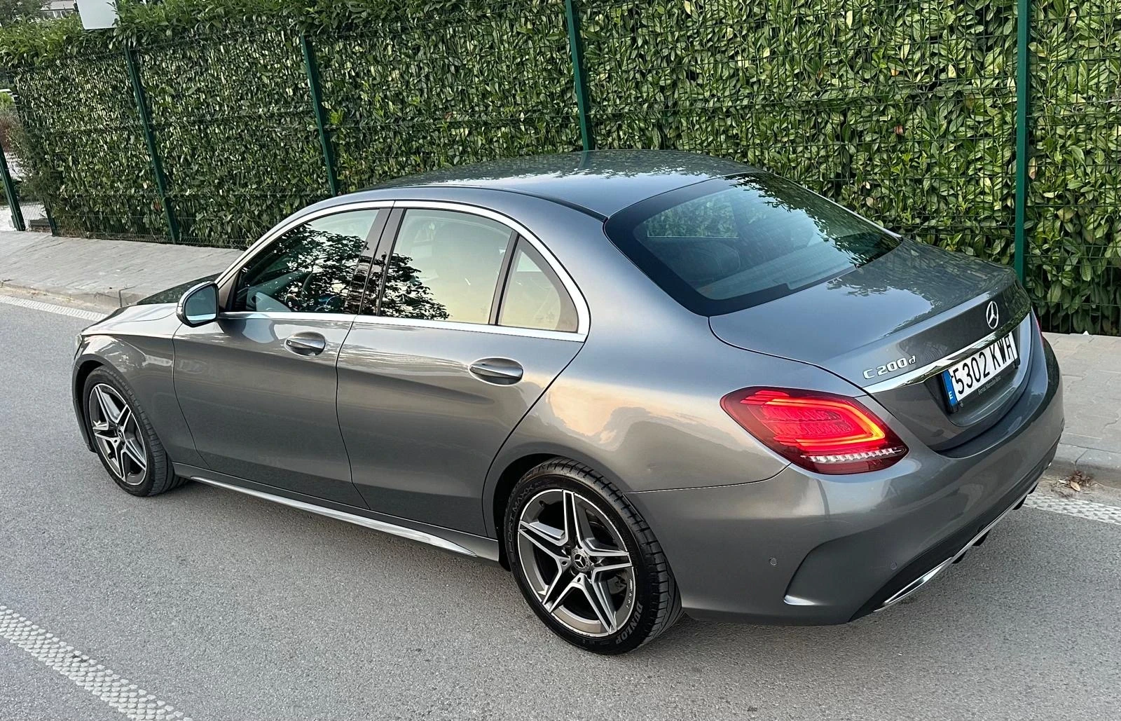 Mercedes-Benz C 200 * AMG Line Digital* Laser*  - изображение 5