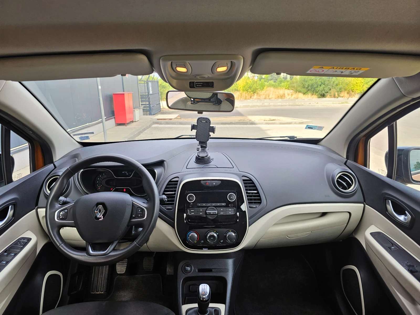 Renault Captur 90hp - 82000км Keyless и др.  | Mobile.bg — изображение 10