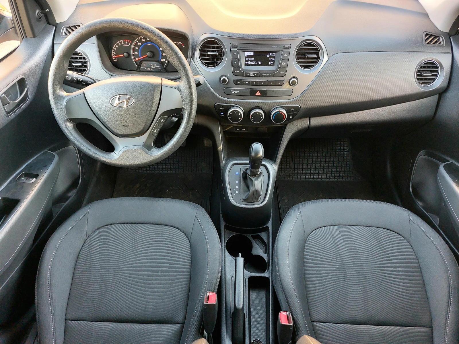 Hyundai I10 1.2 Автоматик - изображение 9