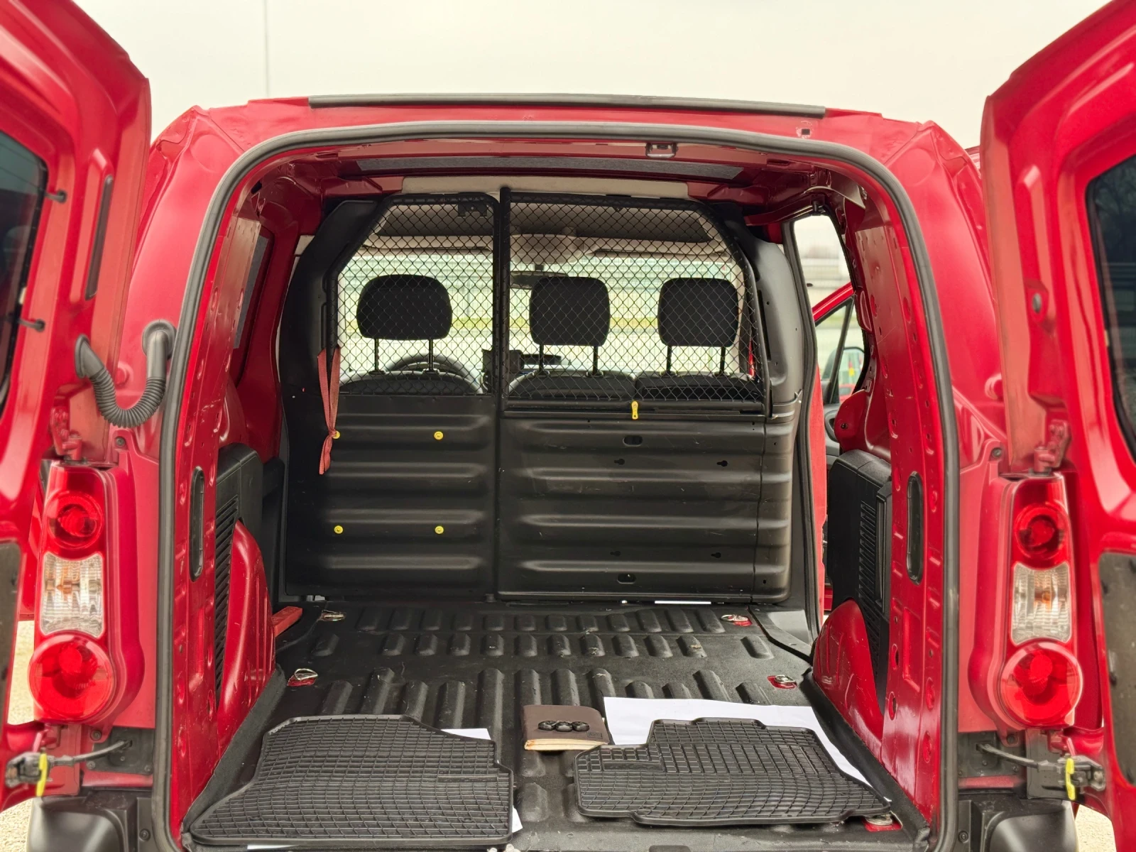 Peugeot Partner 1.6HDI* НОВ ВНОС* MAXI XXL* ЛЕТИ ДЖАНТИ* РЕВИЗИРАН - изображение 8