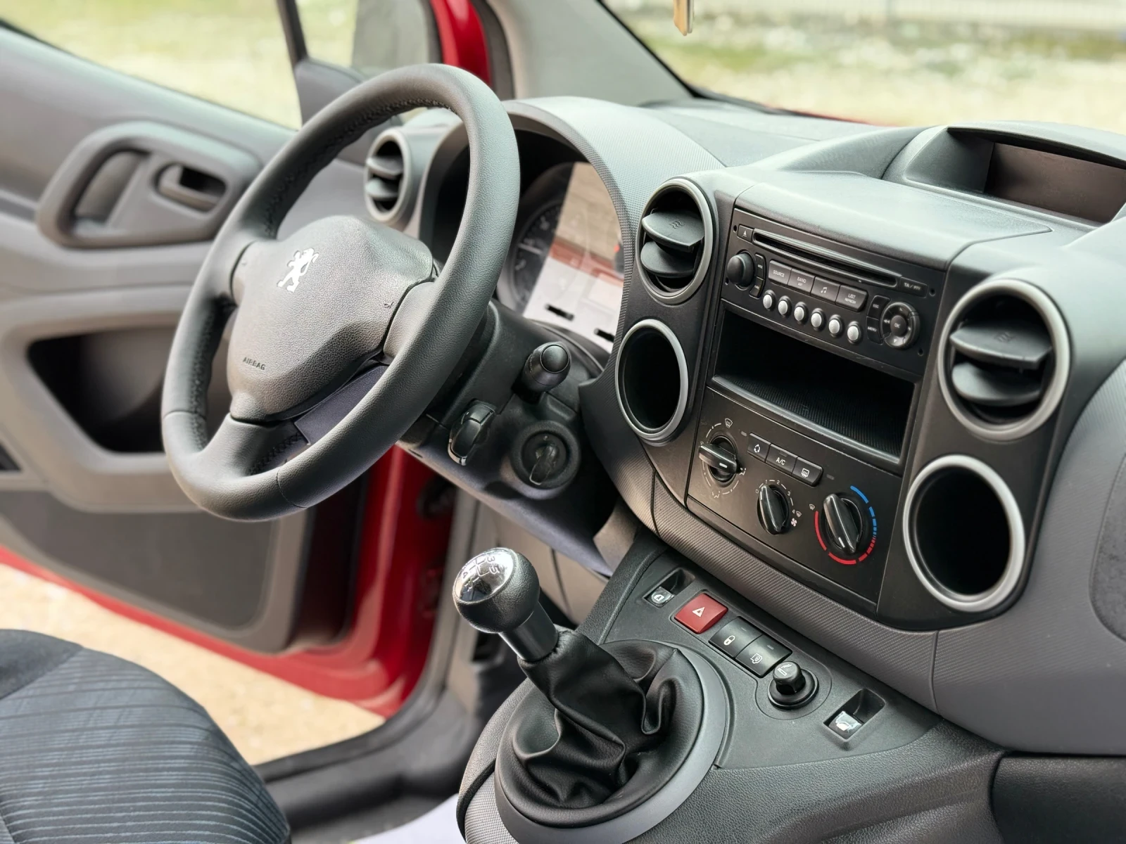 Peugeot Partner 1.6HDI* НОВ ВНОС* MAXI XXL* ЛЕТИ ДЖАНТИ* РЕВИЗИРАН - изображение 10