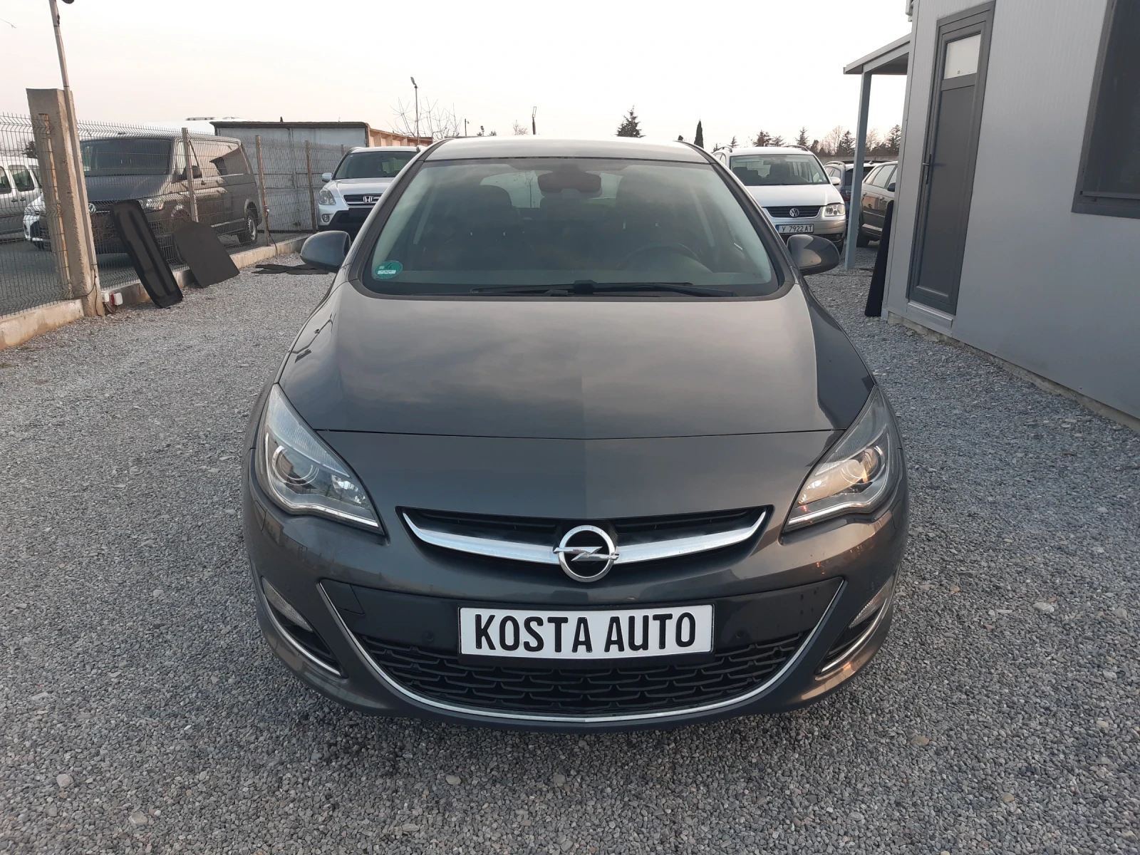 Opel Astra КАТО НОВ - изображение 10