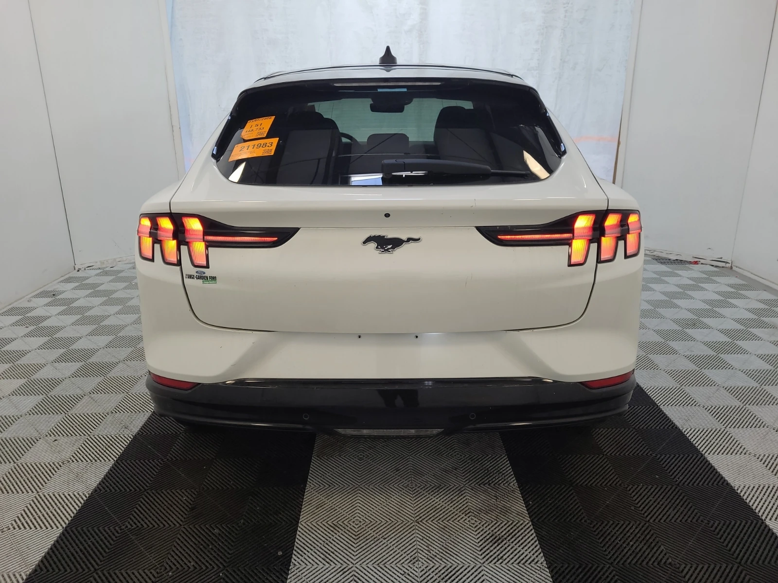 Ford Mustang Mach-E PREMIUM, снимка 5 - Автомобили и джипове - 53761097