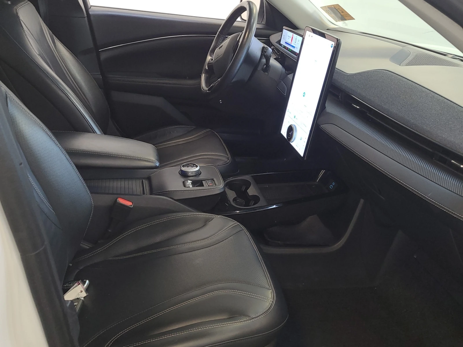 Ford Mustang Mach-E PREMIUM, снимка 8 - Автомобили и джипове - 53761097