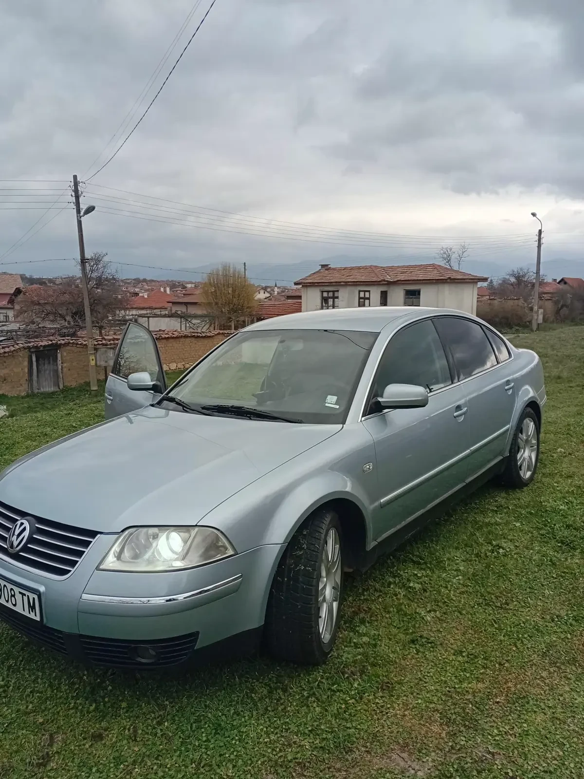 VW Passat, снимка 5 - Автомобили и джипове - 53905743