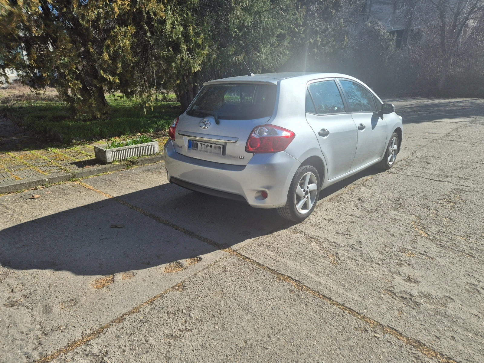 Toyota Auris, снимка 3 - Автомобили и джипове - 53945258