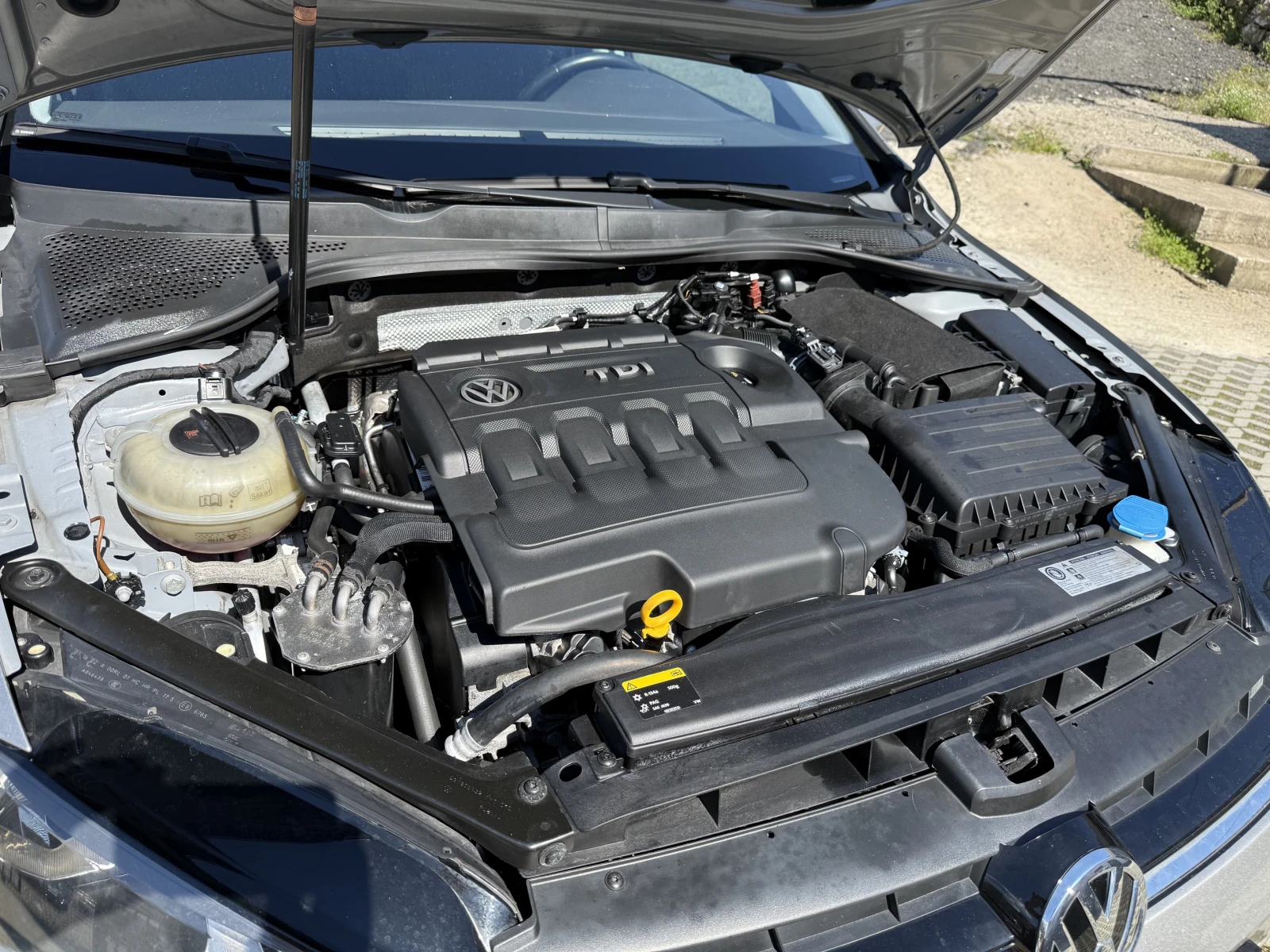 VW Golf 1.6TDI Comfortline., снимка 15 - Автомобили и джипове - 54112023