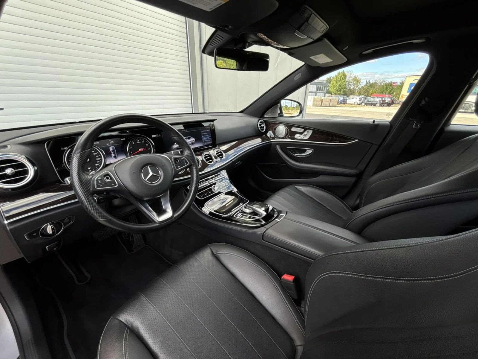 Mercedes-Benz E 300 4 MATIC AMG-LINE / PANORAMA / BURMESTER | Mobile.bg � ����������� 10