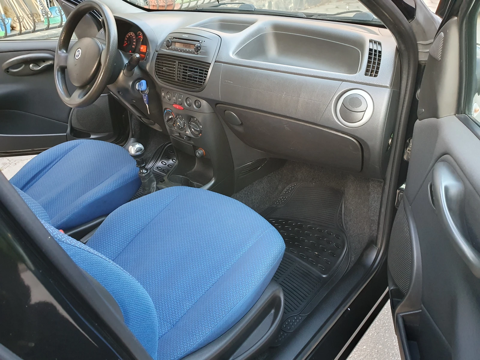 Fiat Punto 1.2i КЛИМАТИК!, снимка 11 - Автомобили и джипове - 54422109