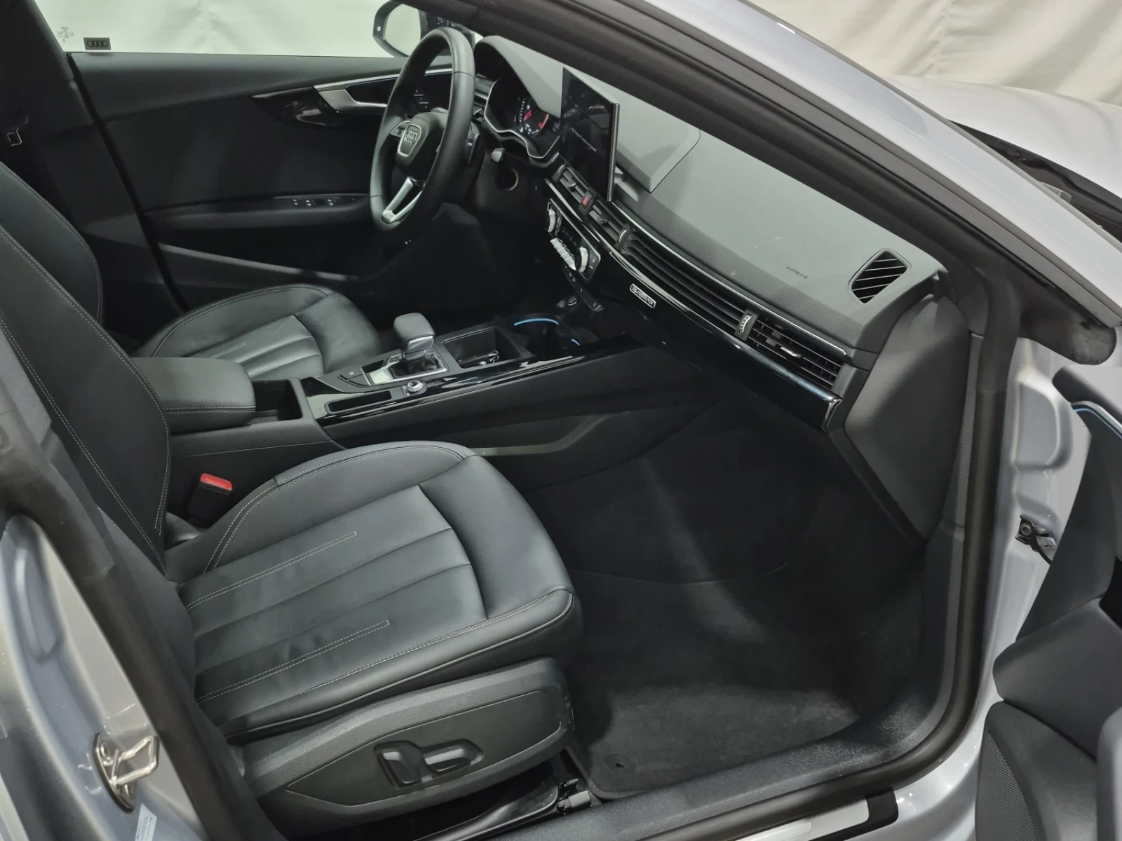 Audi A5 Sportback Komfort 45 TFSI quattro, снимка 11 - Автомобили и джипове - 54484753