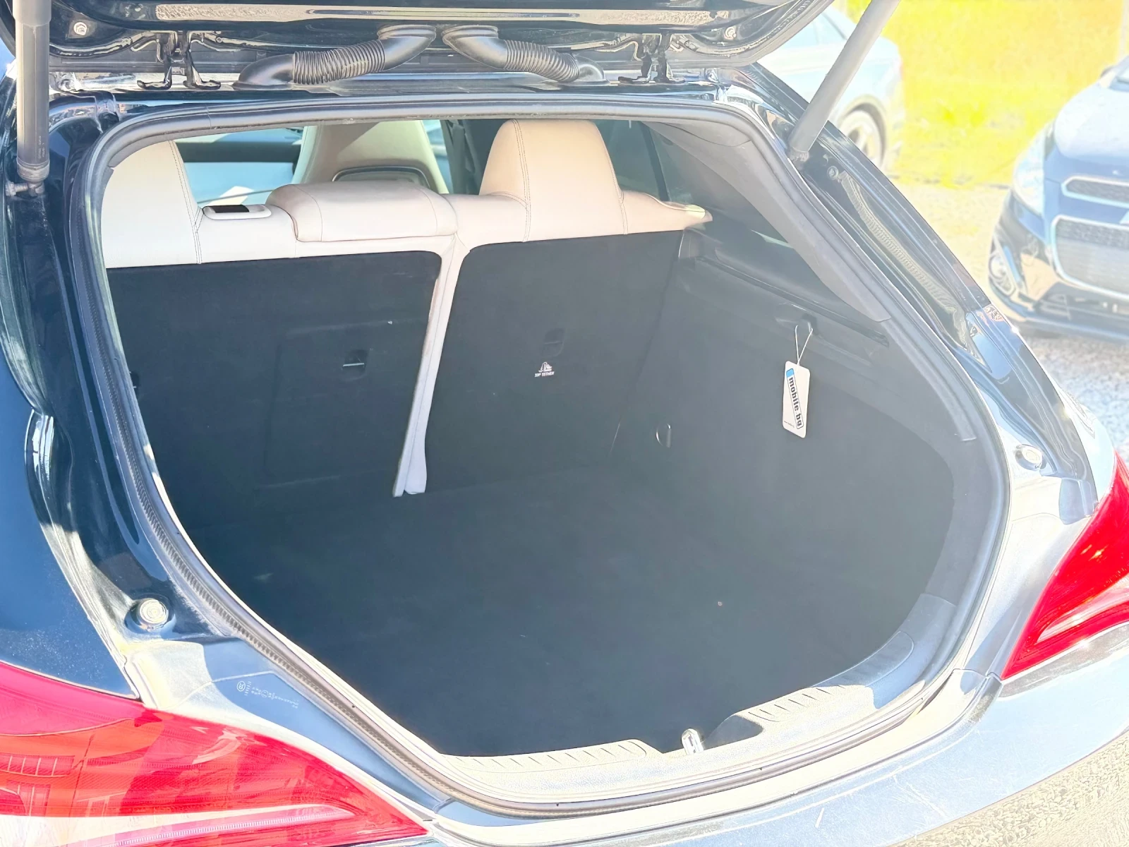 Mercedes-Benz CLA 220 AMG, снимка 10 - Автомобили и джипове - 54909519
