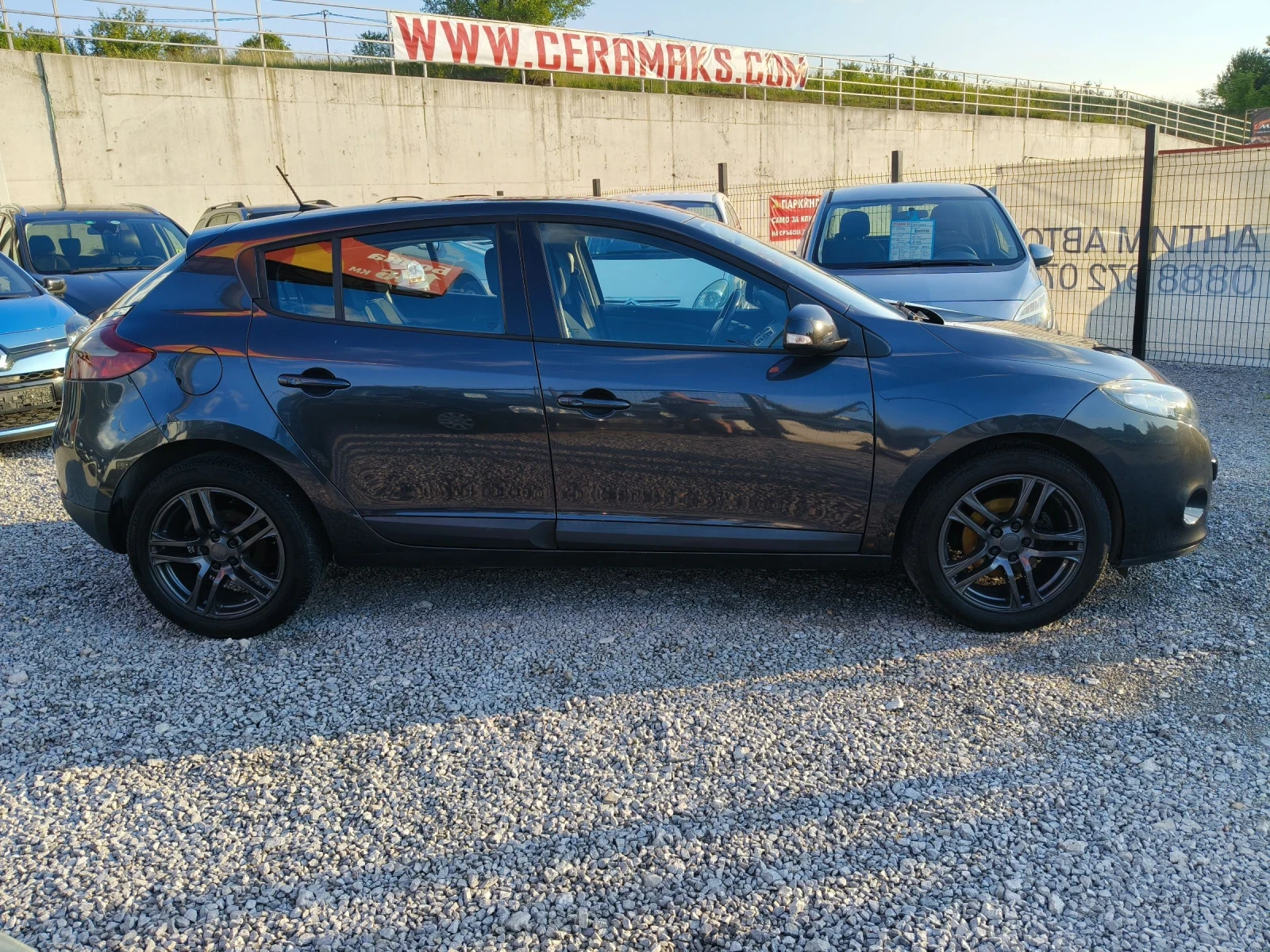 Renault Megane 1.5dci TOP, снимка 8 - Автомобили и джипове - 55193049