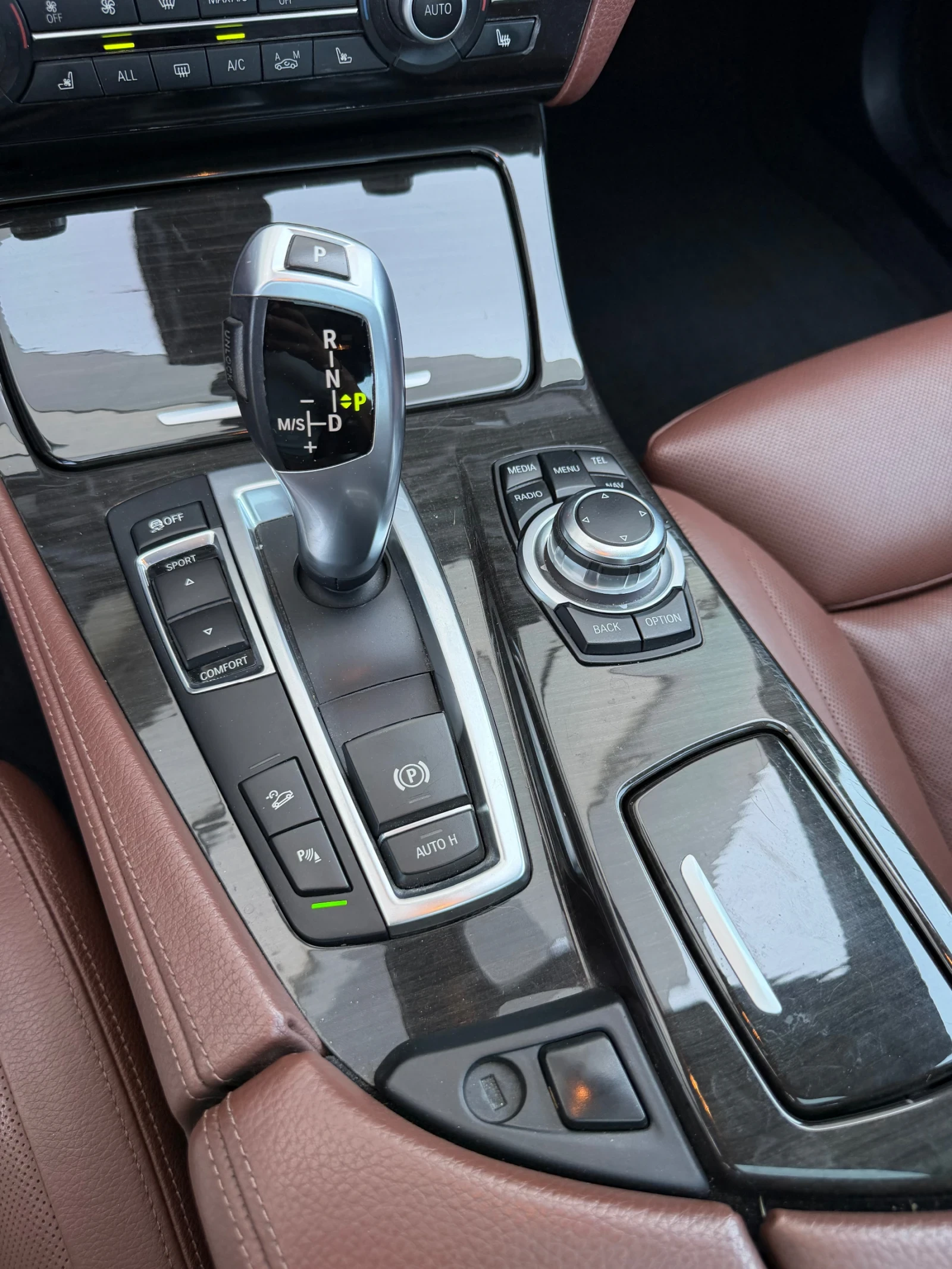 BMW 530 xd, снимка 12 - Автомобили и джипове - 55360866