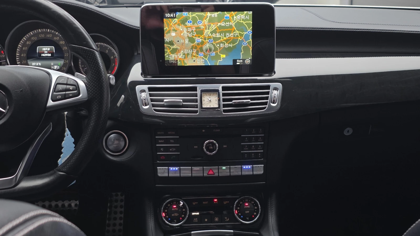 Mercedes-Benz CLS 400, снимка 11 - Автомобили и джипове - 55414772